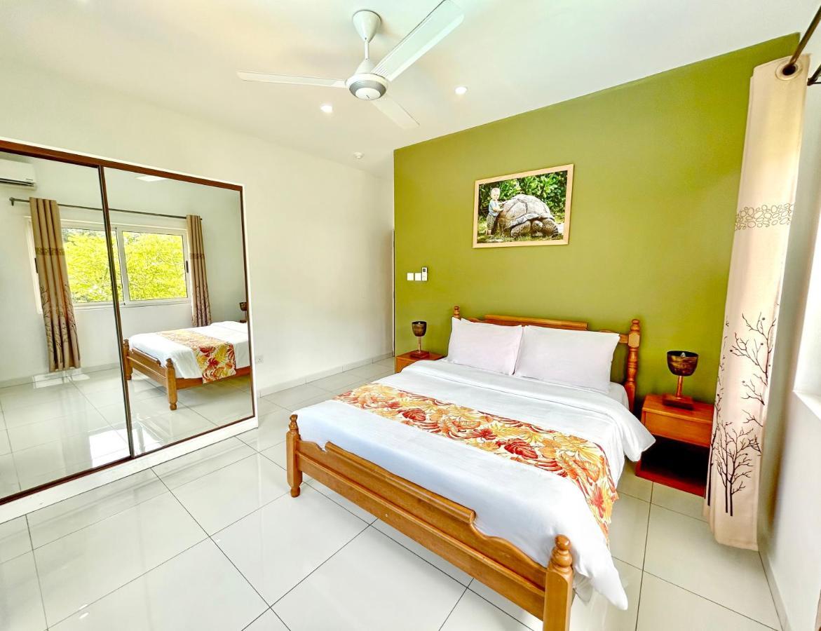 The Seaboards Seychelles * Anse Royale